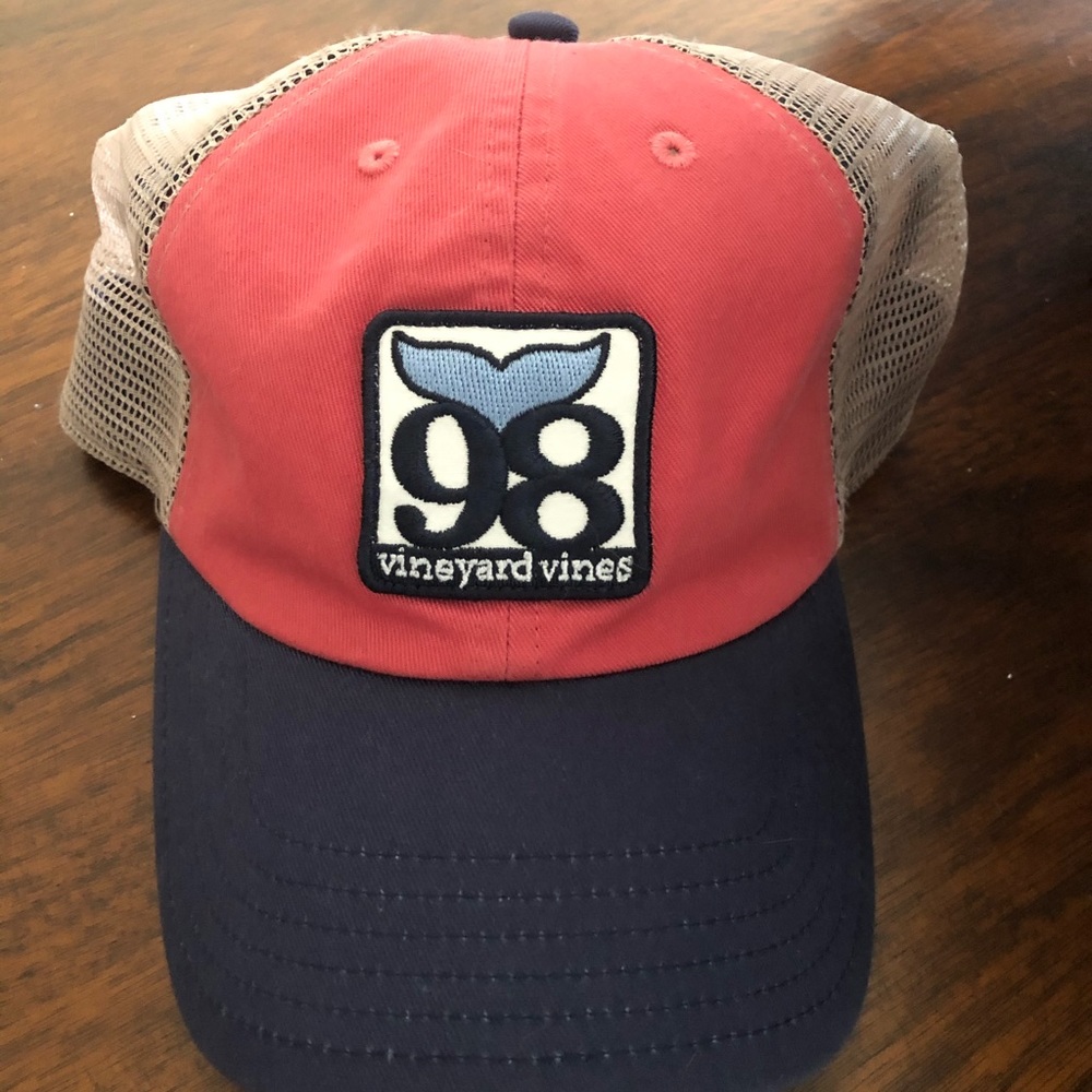 Vineyard Vines hat